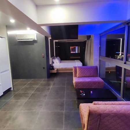 Summertime Signature Suites Agia Marina Exteriör bild