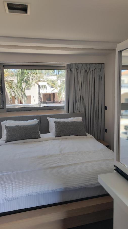 Summertime Signature Suites Agia Marina Exteriör bild