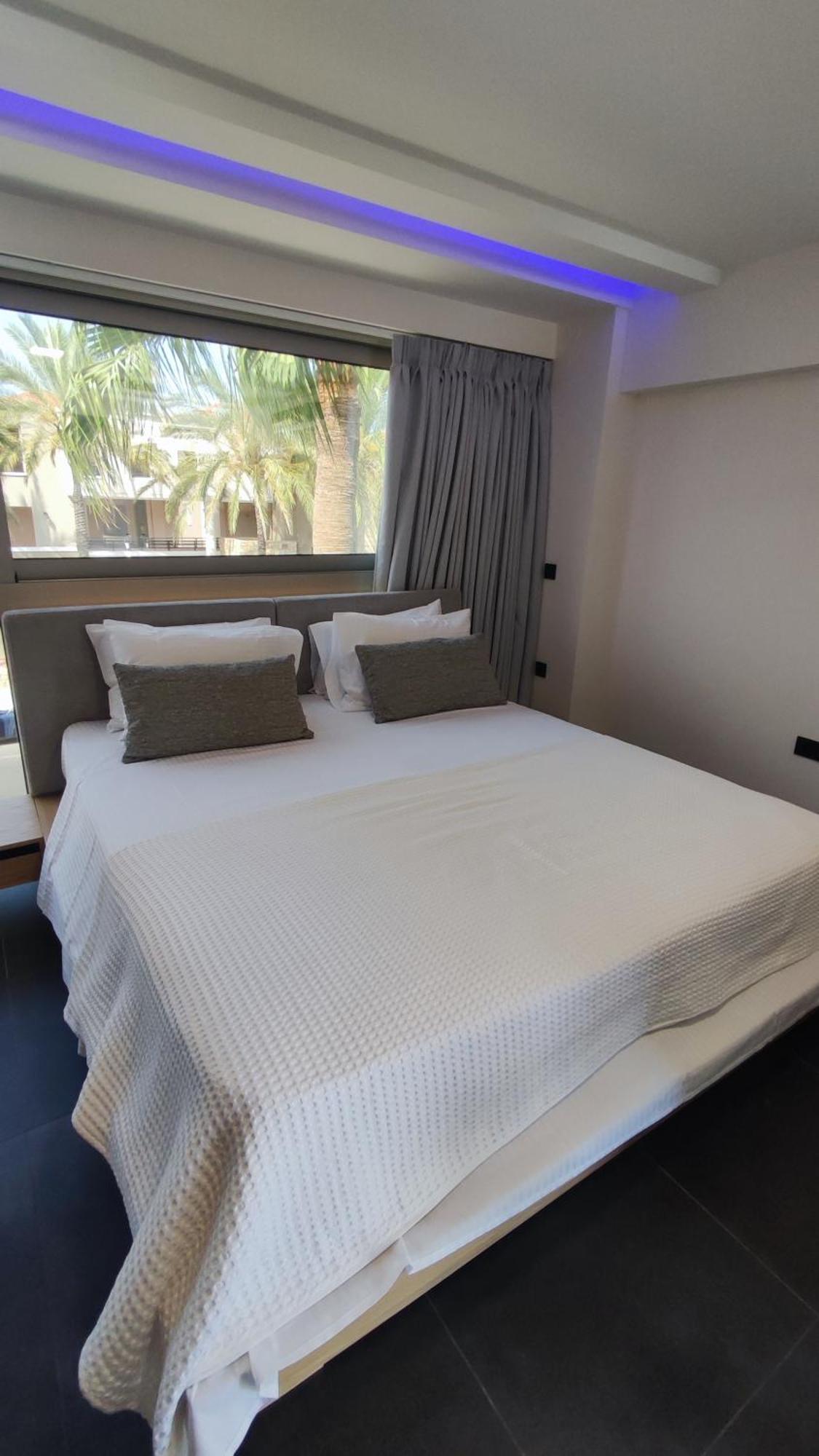 Summertime Signature Suites Agia Marina Exteriör bild
