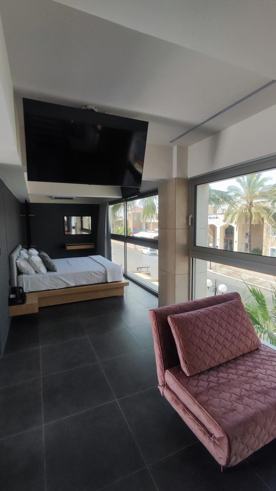 Summertime Signature Suites Agia Marina Exteriör bild